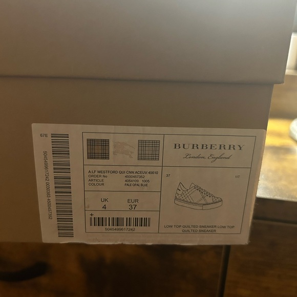 Women’s Burberry sneakers - Picture 4 of 7